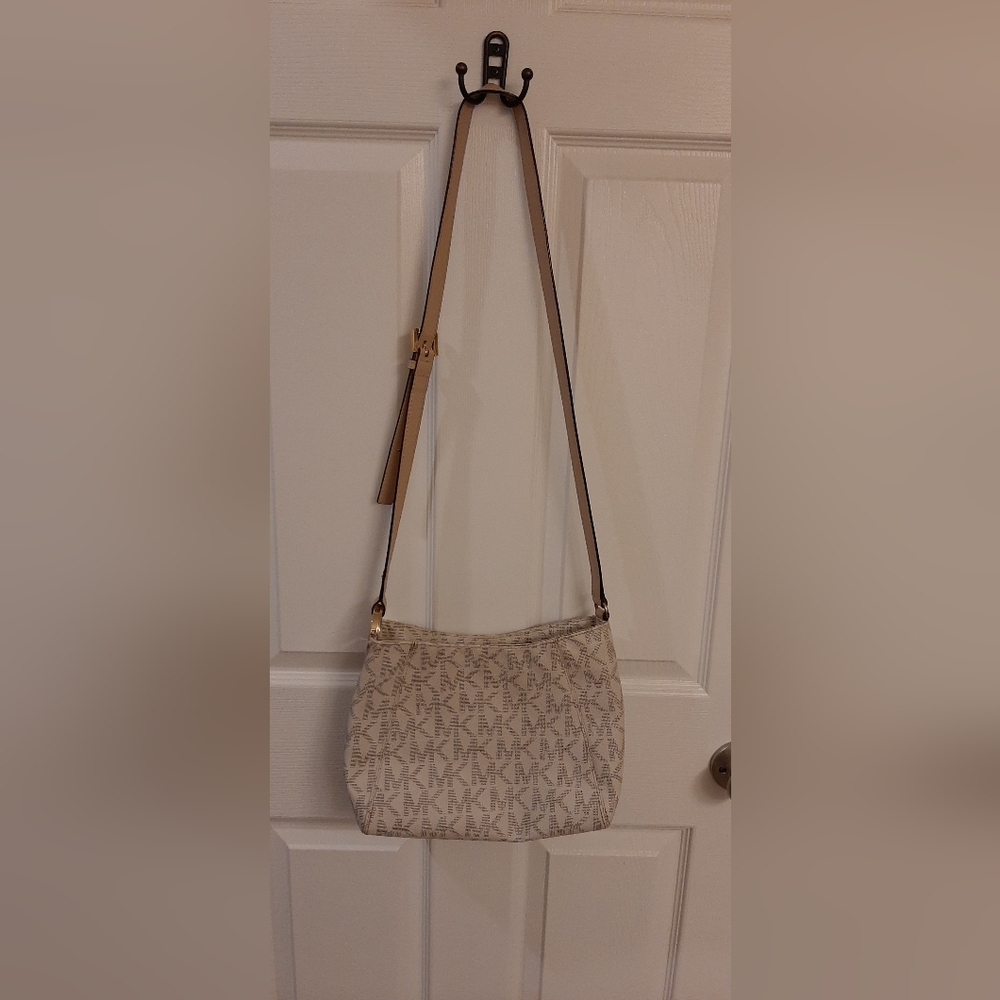 Michael Kors  Monogram  MK Crossbody